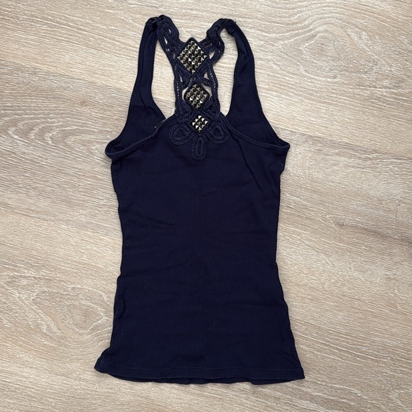 Express Ribbed Tank Top - Picture 2 of 3